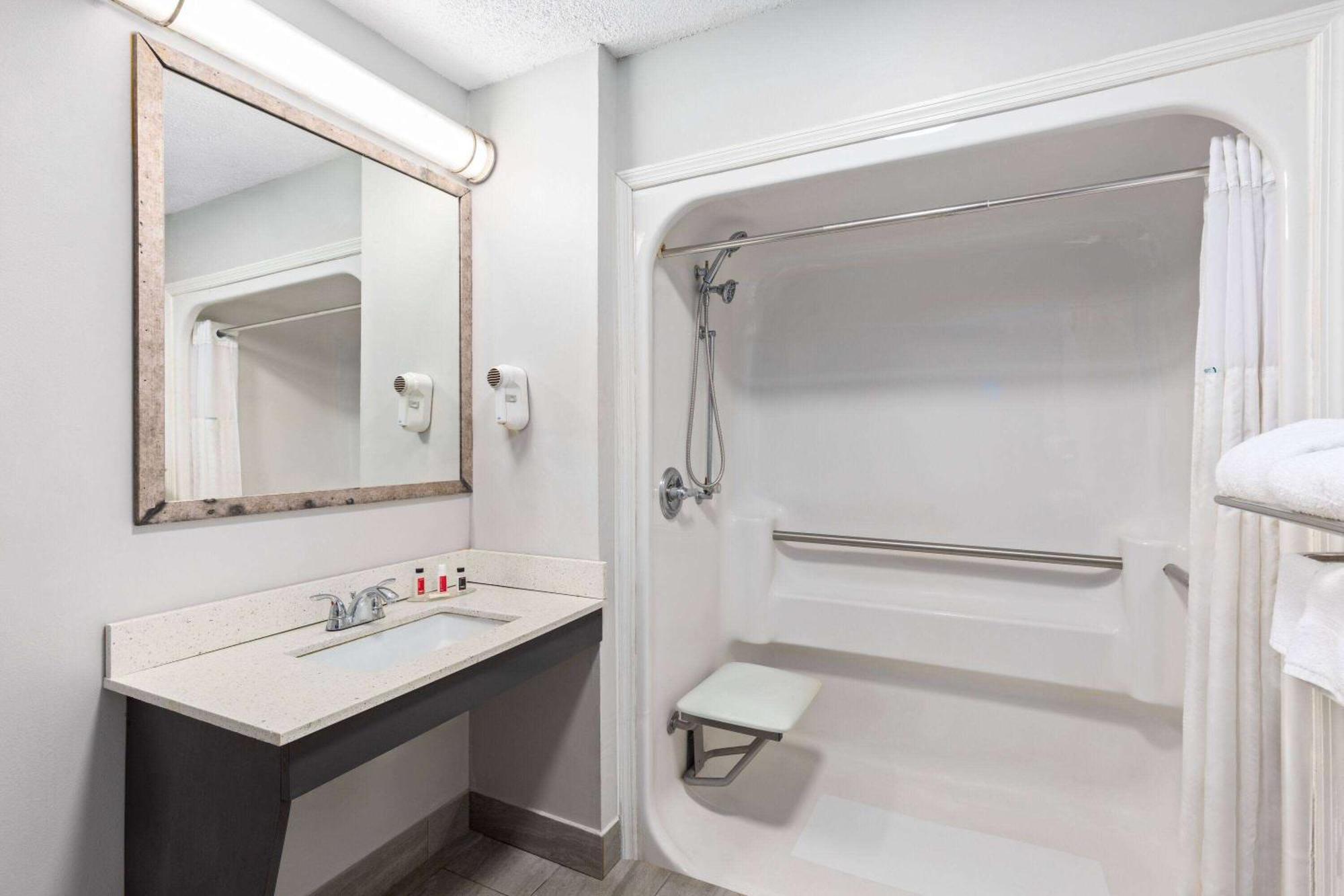 Baymont By Wyndham Selma Hotel Ngoại thất bức ảnh