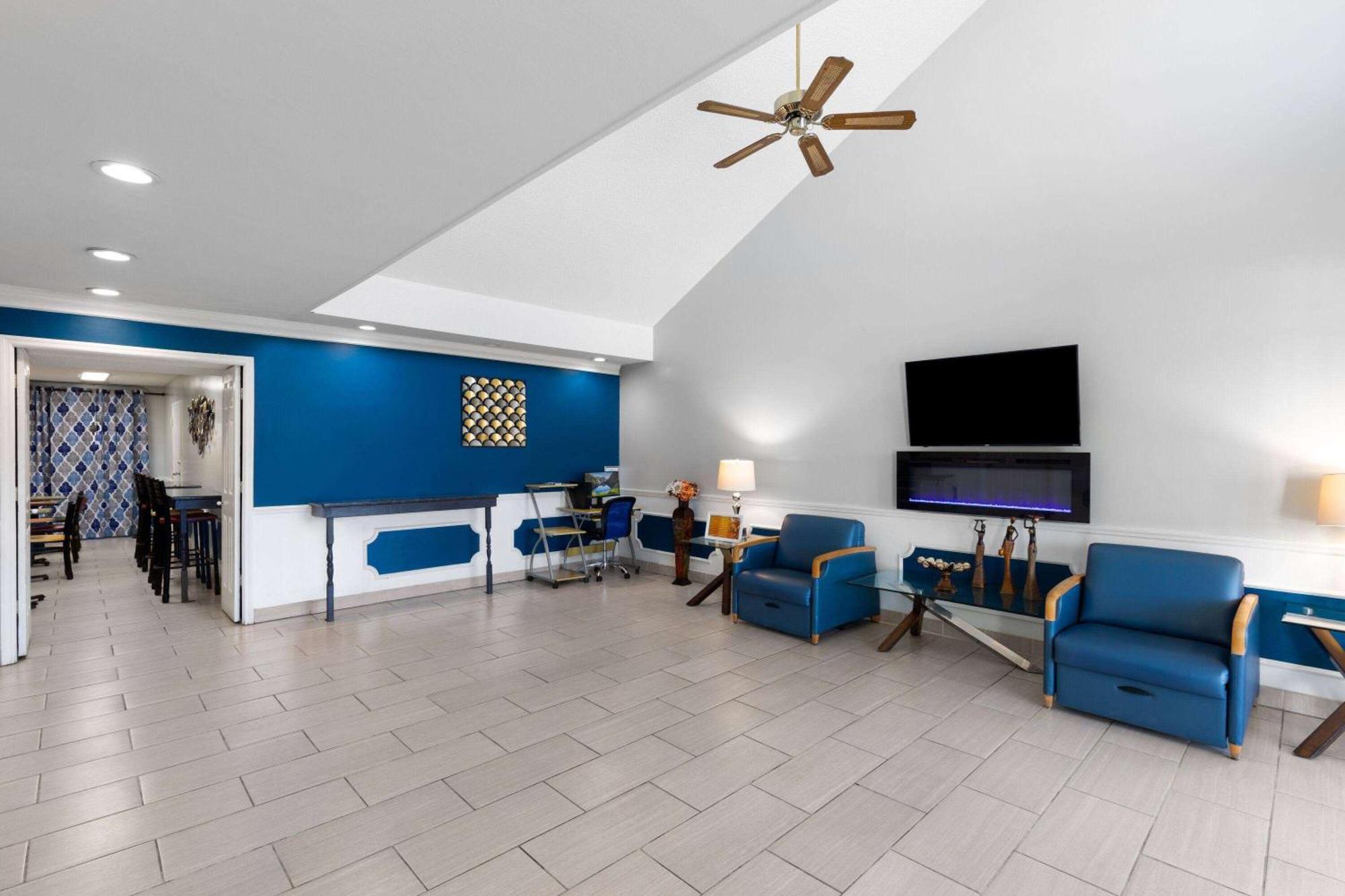 Baymont By Wyndham Selma Hotel Ngoại thất bức ảnh